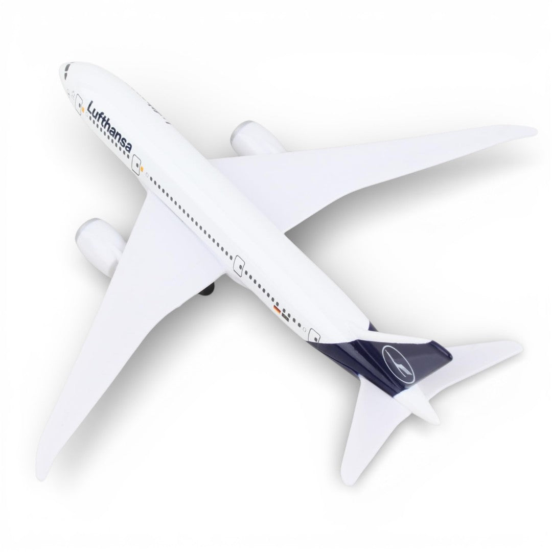 Daron Lufthansa Boeing 787 Diecast Airplane Model (14CM) – Official Lufthansa Metal Aircraft Toy with Plastic Parts (3+)