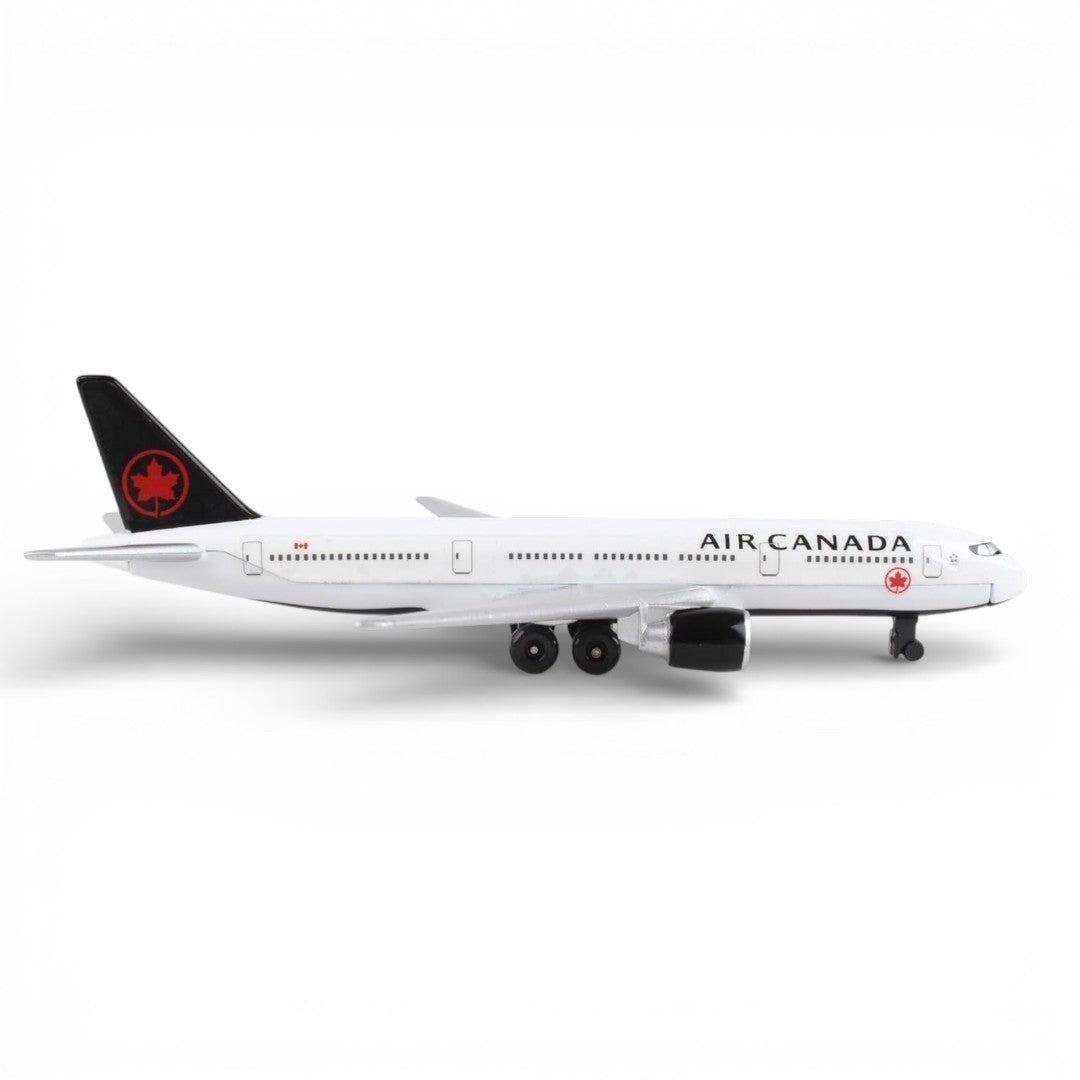 Daron Air Canada Diecast Airplane Model (14CM) – Official Air Canada Metal Aircraft Toy with Plastic Parts (3+)