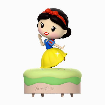 Disney Princess Character Display Snow White Dancing Collectible Figure | Kids Gift (Ages 4+)