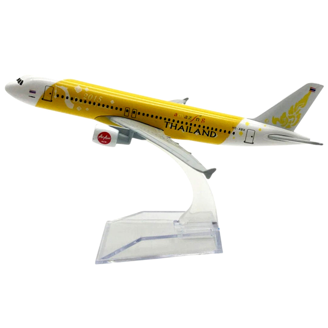 Breatoi Die-Cast Aircraft Model Collection (16 cm) with Display Stand – International Airline Jet Showpieces