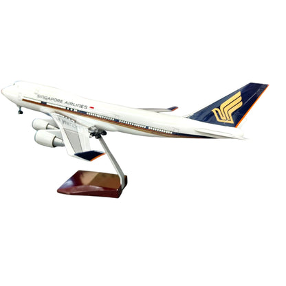 Singapore Airlines Boeing 747 |9V SPD Aircraft LED Lit - Diecast Airplane 1/130 Plane Model Replica Toy Decor - 46 cm