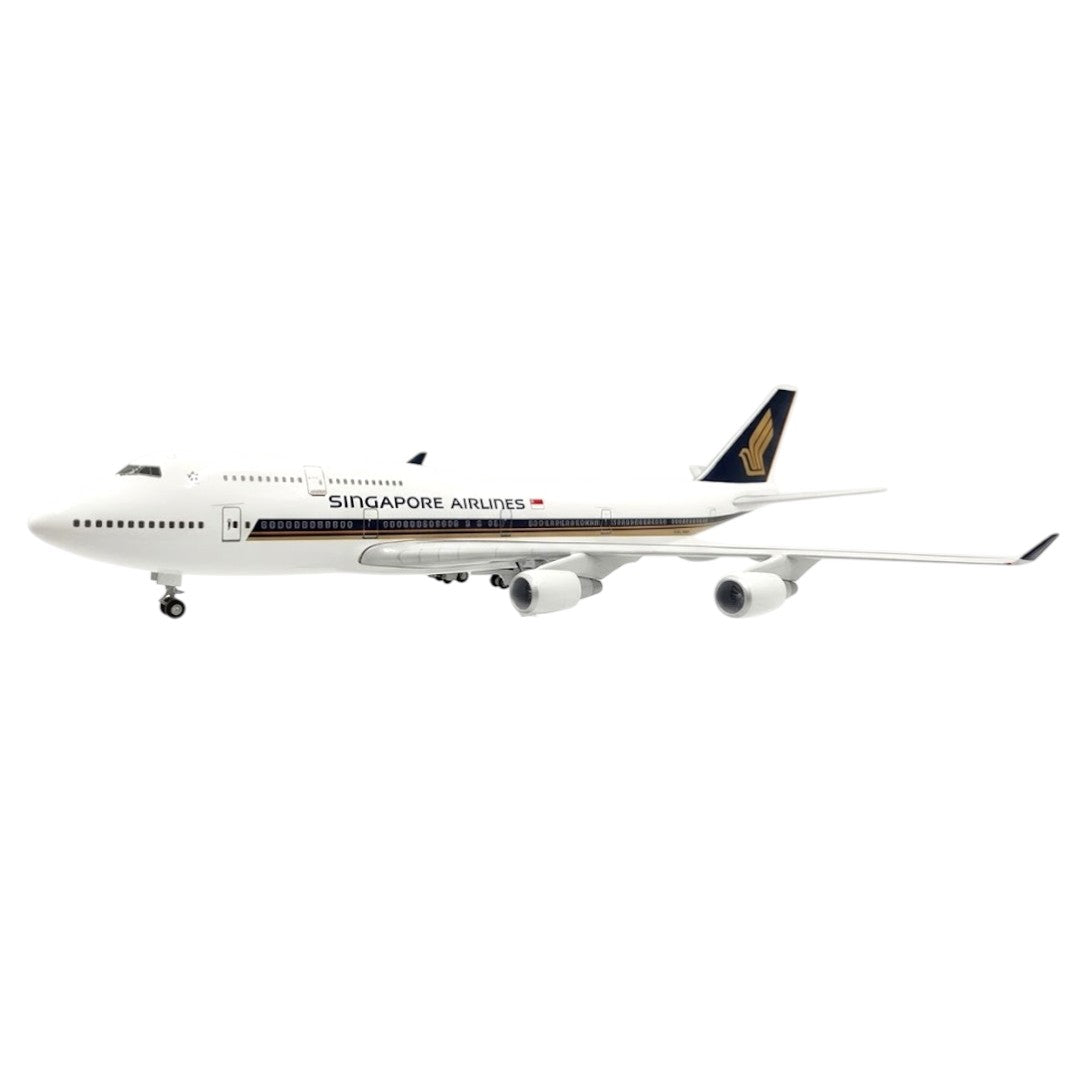 Singapore Airlines Boeing 747 |9V SPD Aircraft LED Lit - Diecast Airplane 1/130 Plane Model Replica Toy Decor - 46 cm