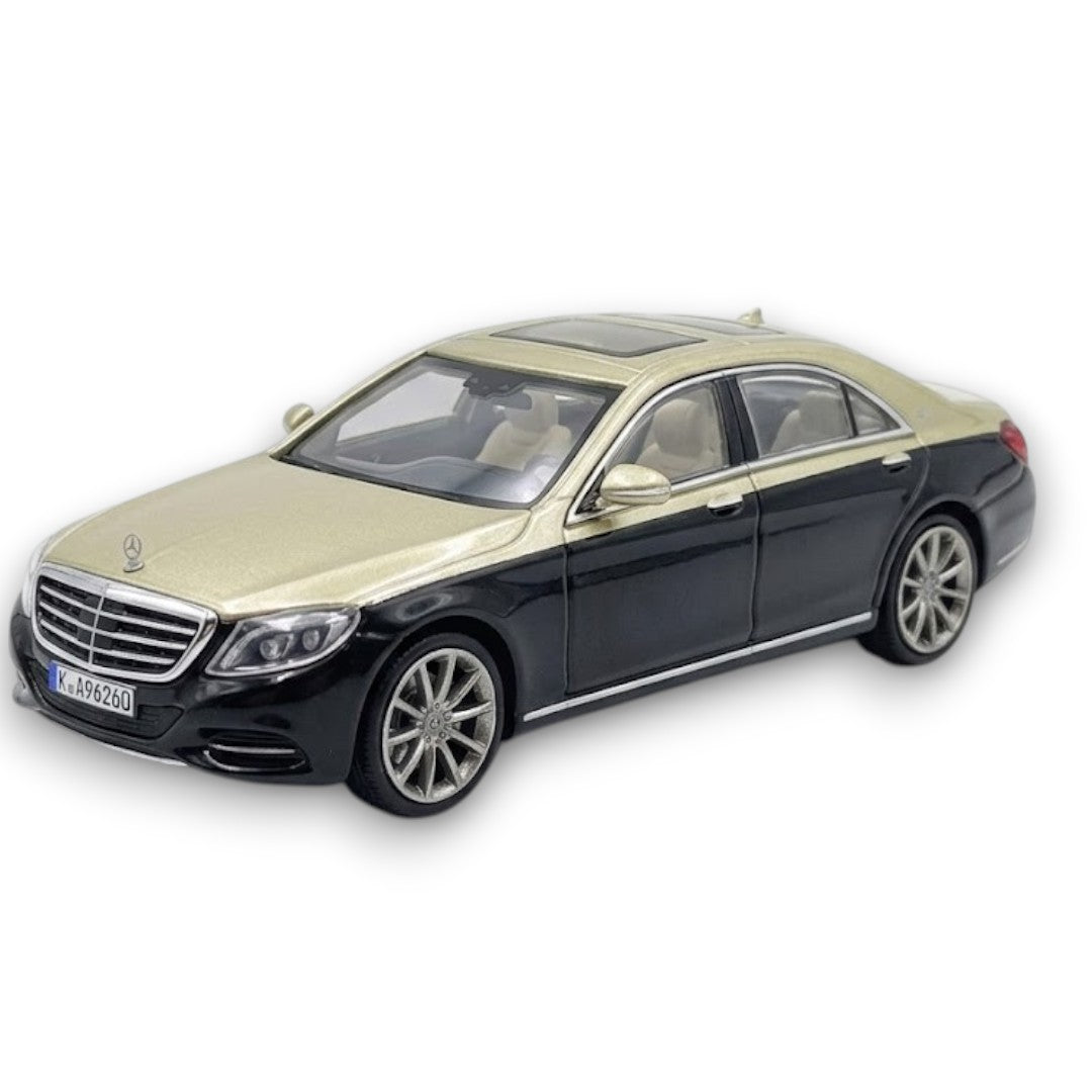 Master 1:64 Mercedes-Benz S-Class S450 (W222) Diecast Model Car – Black & Gold | Display Case