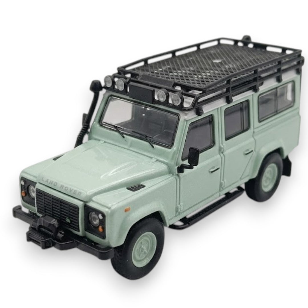 Master 1:64 Land Rover Defender 110 Die-Cast Model Car – Collectible Off-Road SUV Miniature Display Vehicle