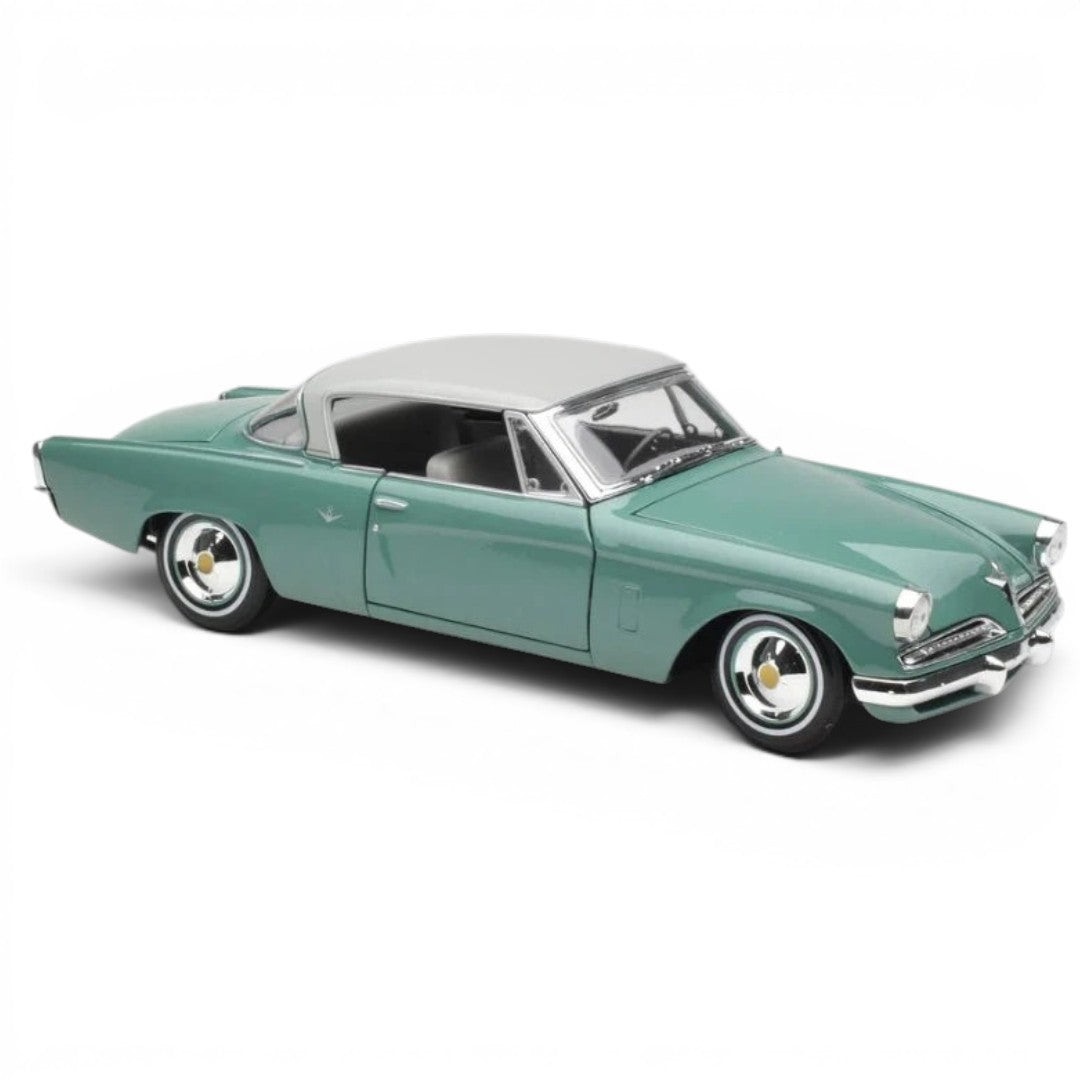 Maisto 1:18 1953 Studebaker Starliner Die-Cast Model Car | Special Collection Classic Car Collectible