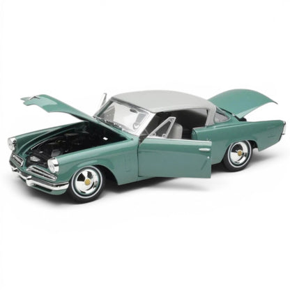 Maisto 1:18 1953 Studebaker Starliner Die-Cast Model Car | Special Collection Classic Car Collectible