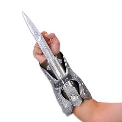 Assassin's Creed : Ultimate BROTHERHOOD- EZIO AUDITORE'S ARMORED VAMBRACE Hidden Blade Gauntlet Set! Role-Play Accessory Age 17+