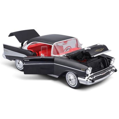Maisto 1:18 Scale 1957 Chevrolet Bel Air Coupe Die-Cast Model  – Special Collection | Collector's Edition
