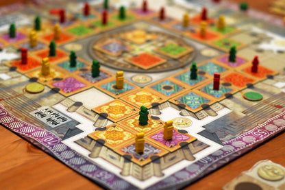 Queen Games Maharani Mosaic Board Game | Strategic Tile Placement & Pattern Building Game | Family Party Game for 2–4 Players | Ages 8+