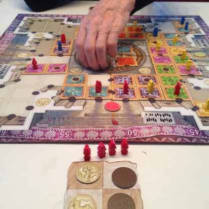 Queen Games Maharani Mosaic Board Game | Strategic Tile Placement & Pattern Building Game | Family Party Game for 2–4 Players | Ages 8+