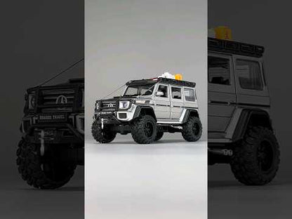 CHE-ZHI Mercades-Banz G550 4x4 Limited Edition Diecast Sports car Modified Pull Back Car with  Openable Doors & Sound Light Diecast Car  Model