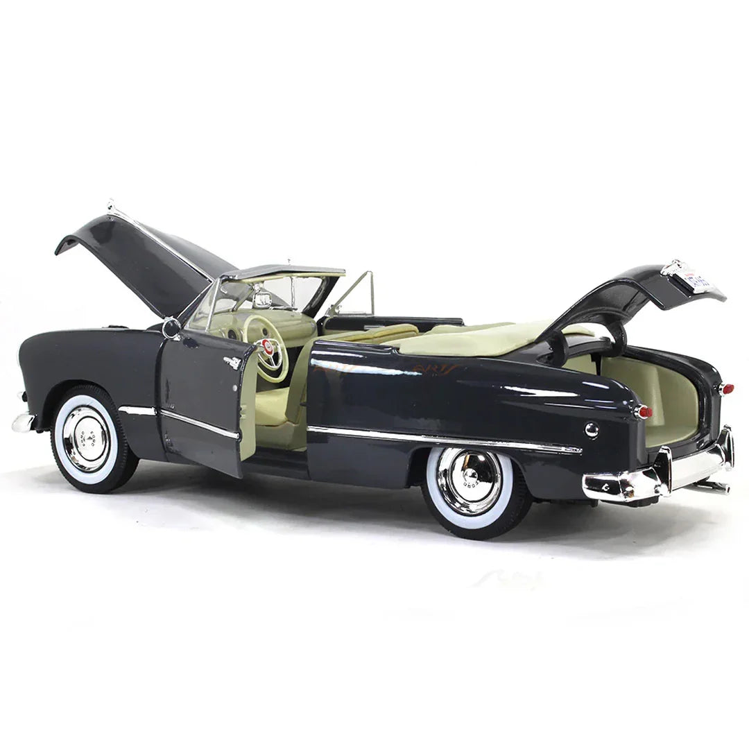 Maisto 1949 Ford Convertible 1:18 Scale Diecast Model Car – Classic Vintage Collectible