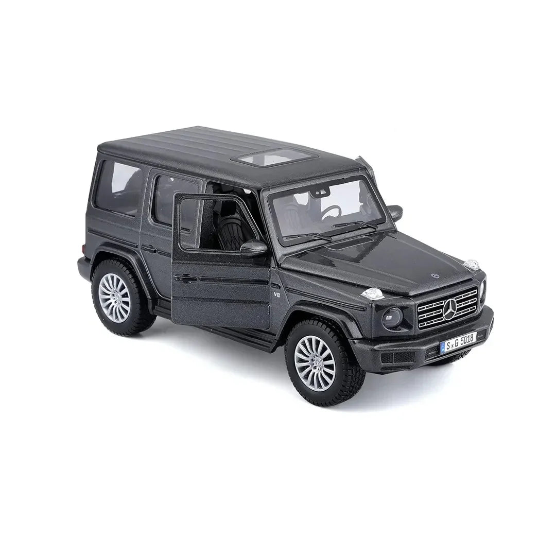Maisto 1:24 Mercedes-Benz G-Class Grey | Licensed Diecast SUV Model Car for Collectors (14+)