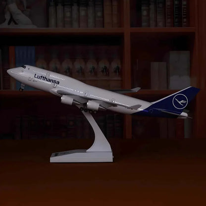 Diecast Collectible 1:250 Scale Model Airplane With Light & Sound – Lufthansa 747-400 Kiel - Jaiman Toys