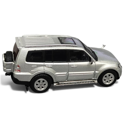 SHADOW PRO 1:64 Pajero V97 – Silver | Premium Diecast SUV Model