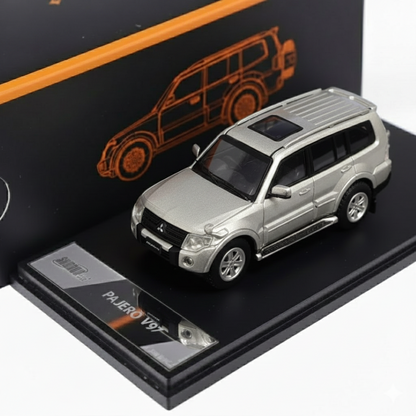 SHADOW PRO 1:64 Pajero V97 – Silver | Premium Diecast SUV Model