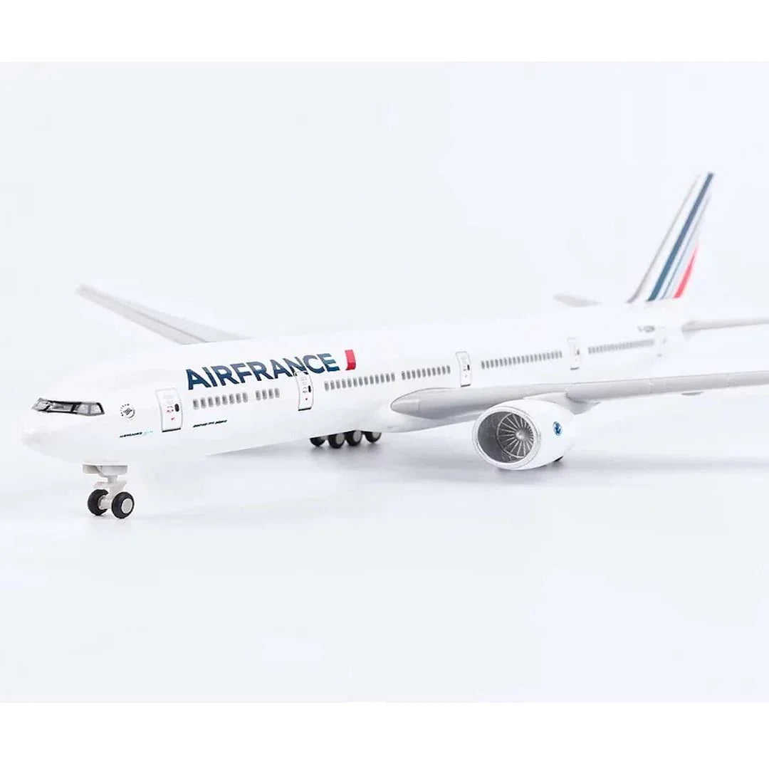 Diecast Collectible 1:250 Scale Model Airplane With Light & Sound – Air France Boeing 777-380ER - Jaiman Toys