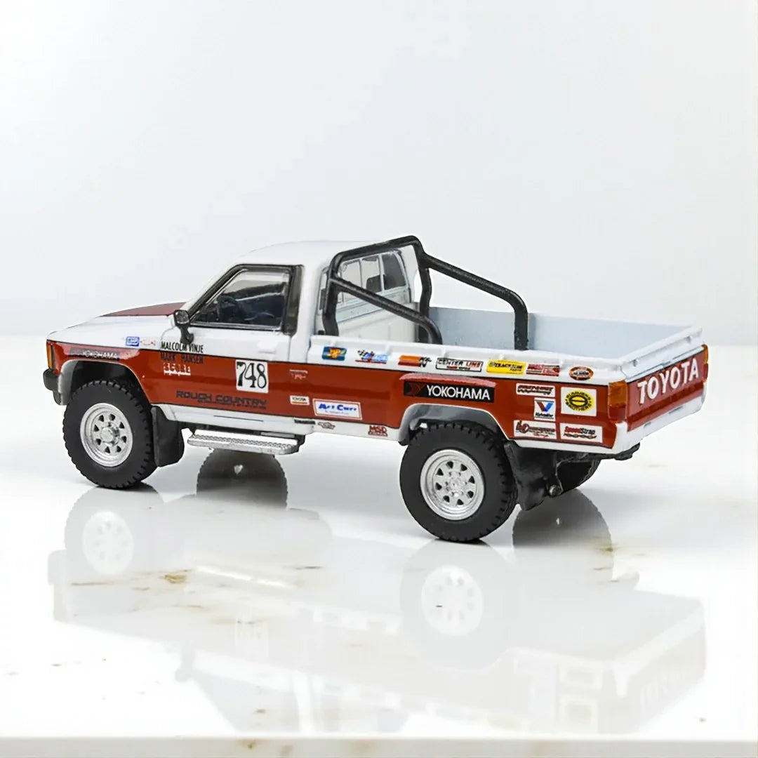 PARA64 1:64TOYOTA HILUX PICKUP #748 "MOJAVE 250" (1987)  DIECAST BY PARAGON PA-55527