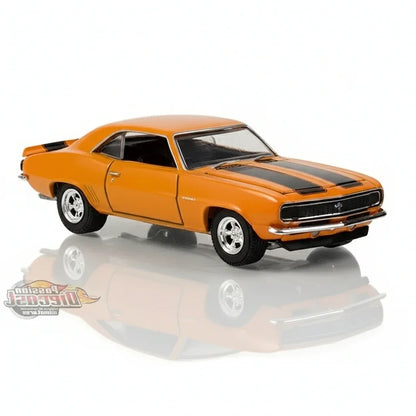 Greenlight Hollywood – Counting Cars 1967 Chevrolet Camaro RS (History Channel Series) 1:64 Scale Die-Cast Car