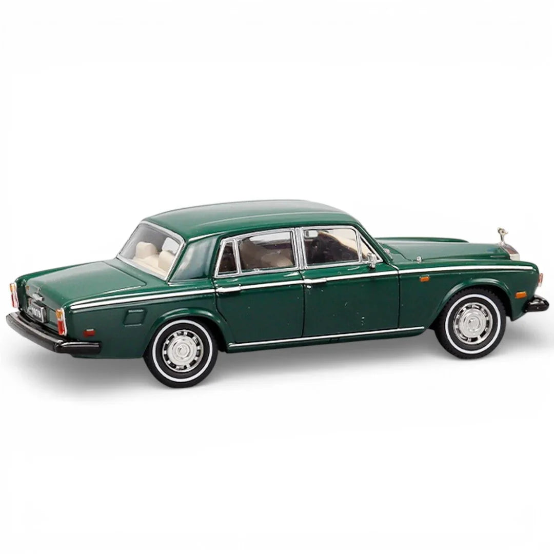 GFCC 1:64 Scale Rolls-Royce Silver Shadow II 1979 – Diecast Metal Car Model Collectible
