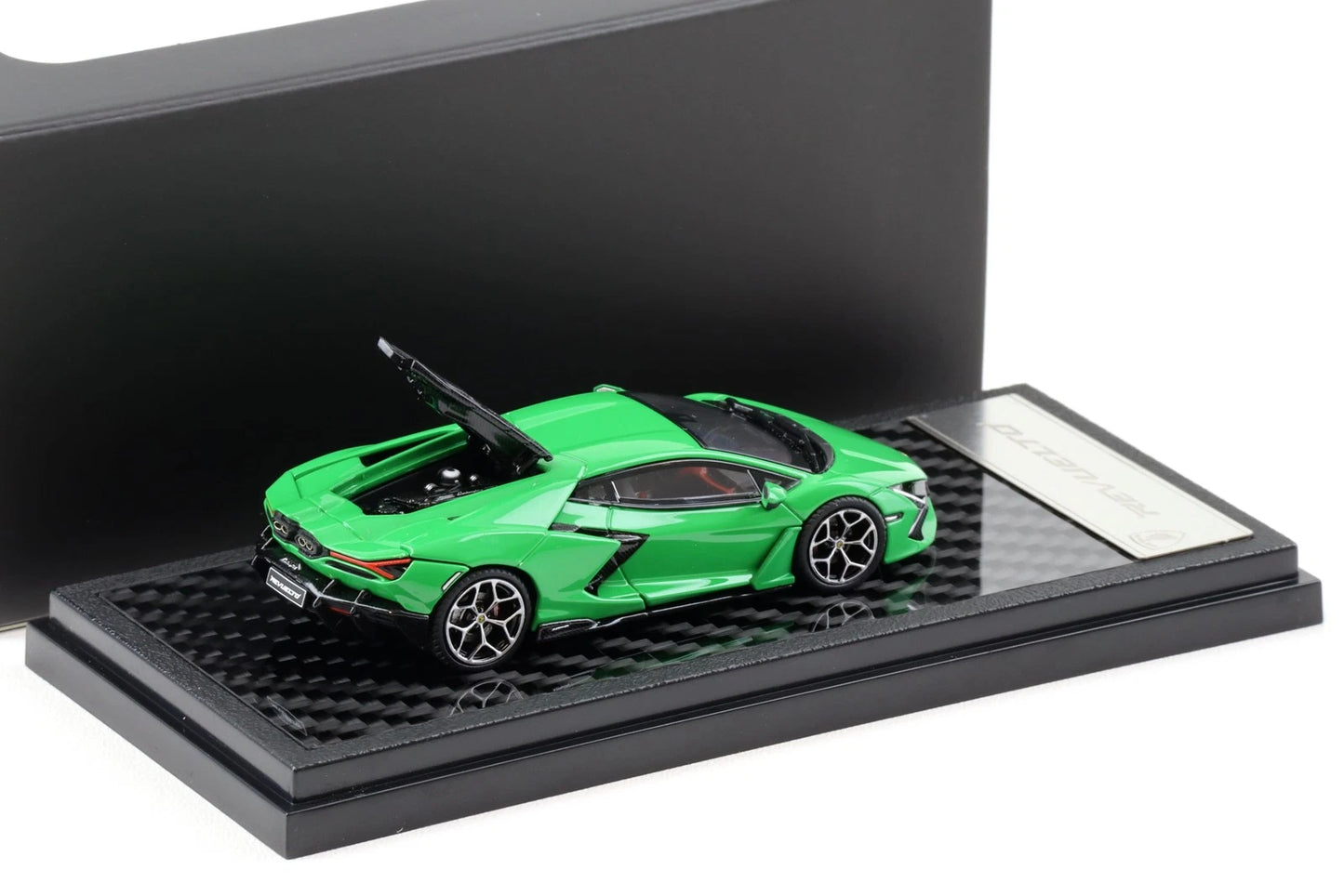 LCD Models Lamborghini Revuelto Coupe Bright Green