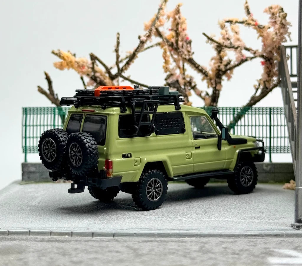 Autobots Models 1:64 Toyota Land Cruiser J70 (LC78) Off-Road Modified Diecast Model
