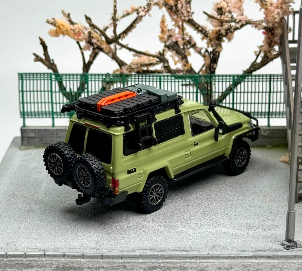 Autobots Models 1:64 Toyota Land Cruiser J70 (LC78) Off-Road Modified Diecast Model