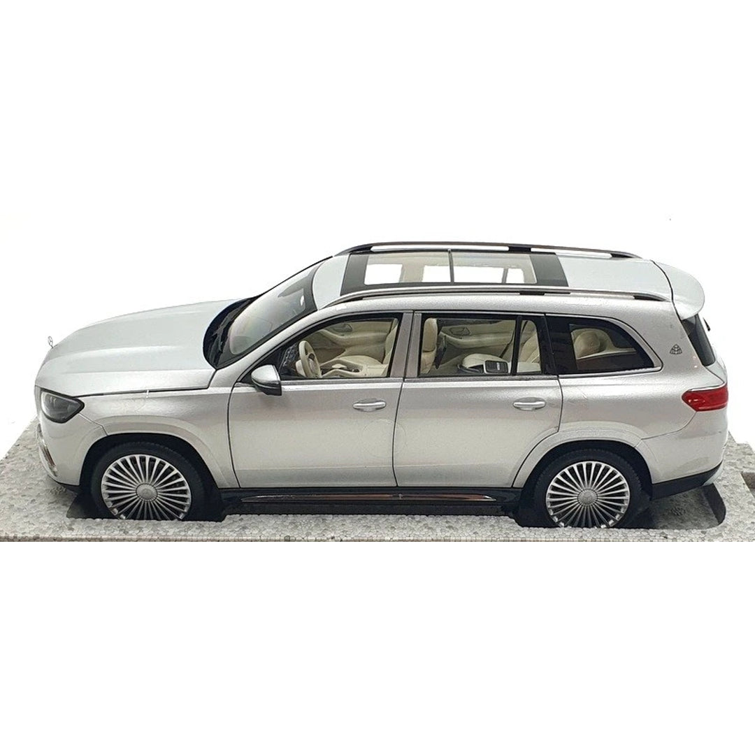 Paragon 1:18 Mercedes-Maybach GLS 600 Silver Diecast Model – Luxury SUV All-Opening Collector Car