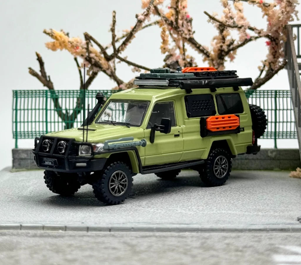 Autobots Models 1:64 Toyota Land Cruiser J70 (LC78) Off-Road Modified Diecast Model