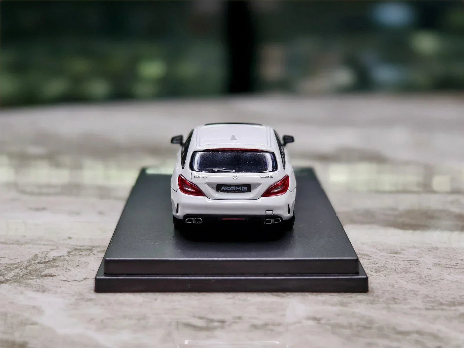 King Model 1:64 Mercedes-Benz CLS63 AMG Shooting Brake Diecast Car