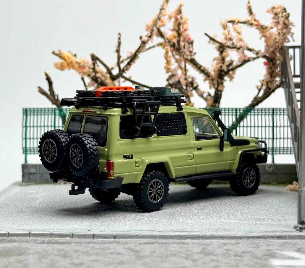 Autobots Models 1:64 Toyota Land Cruiser J70 (LC78) Off-Road Modified Diecast Model