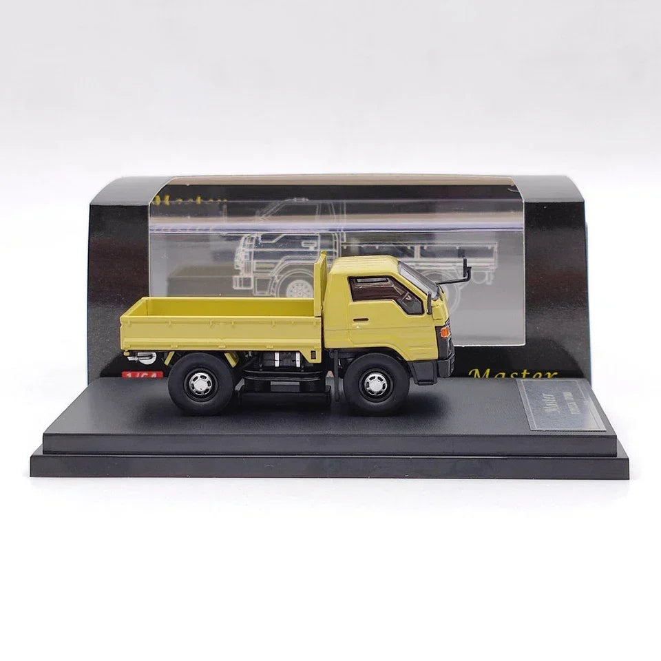 Toyota Dyna 1:64 Master Diecast Model Truck (RHD )