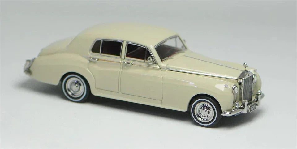 GFCC 1:64 Scale 1955 Rolls-Royce Silver Cloud,White Diecast Car