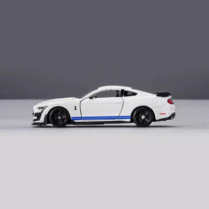 Bburago 2020 Ford Mustang Shelby GT500 White 1:64 Die-Cast Model Car
