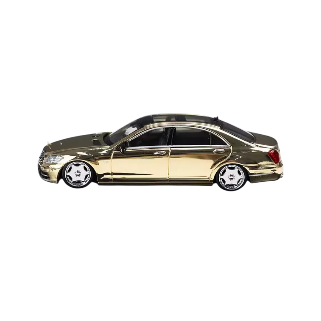 Street Warrior Mercedes-Benz S600 – Gold Finish | 1:64 Diecast Sedan