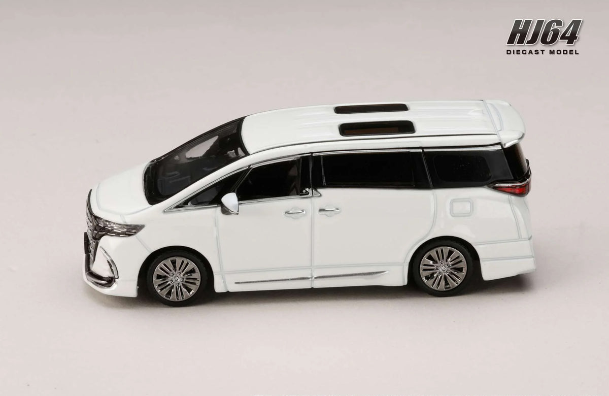 Hobby Japan 1:64 Toyota Alphard Z (H40W) Genuine Options – Platinum White Pearl Mica | HJ642078CW