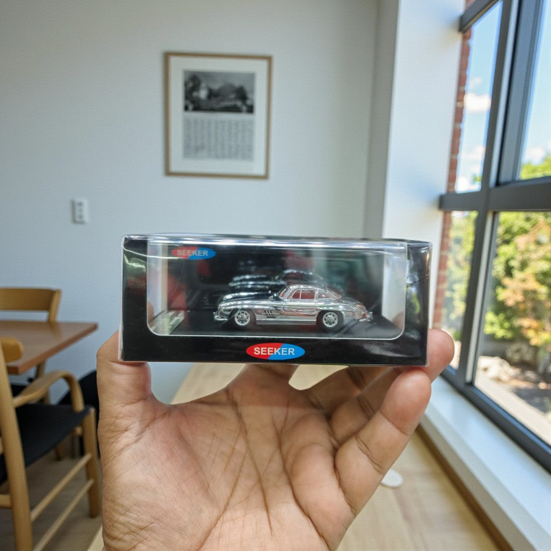 SEEKER 1:64 Mercedes-Benz 300 SL (W198) Gullwing – Chrome Finish Diecast Model Car (2 Variants)