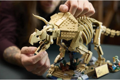 LEGO 77985 Jurassic World Dinosaur Fossils Triceratop