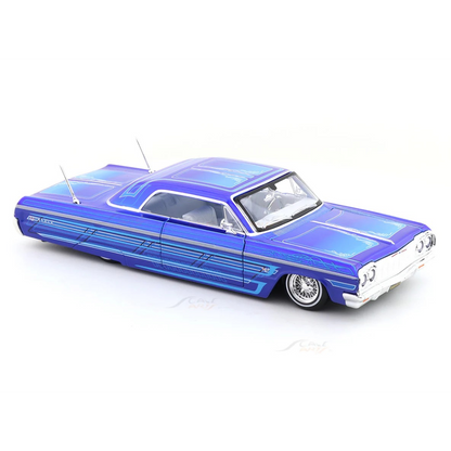 Maisto 1964 Chevrolet Impala SS Custom 1:24 Diecast Model Car with Acrylic Display Case – Classic Lowrider Collectible