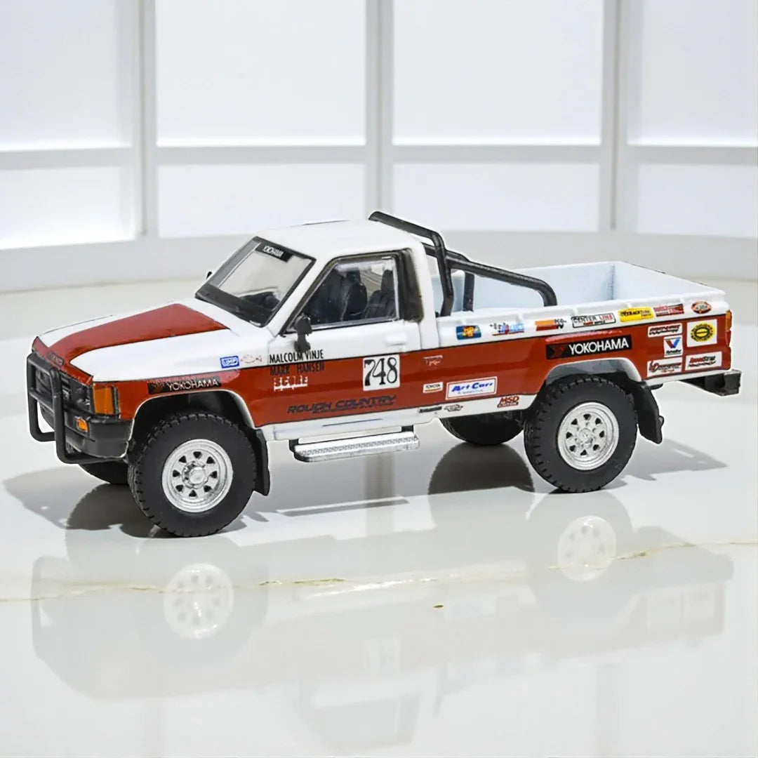 PARA64 1:64TOYOTA HILUX PICKUP #748 "MOJAVE 250" (1987)  DIECAST BY PARAGON PA-55527