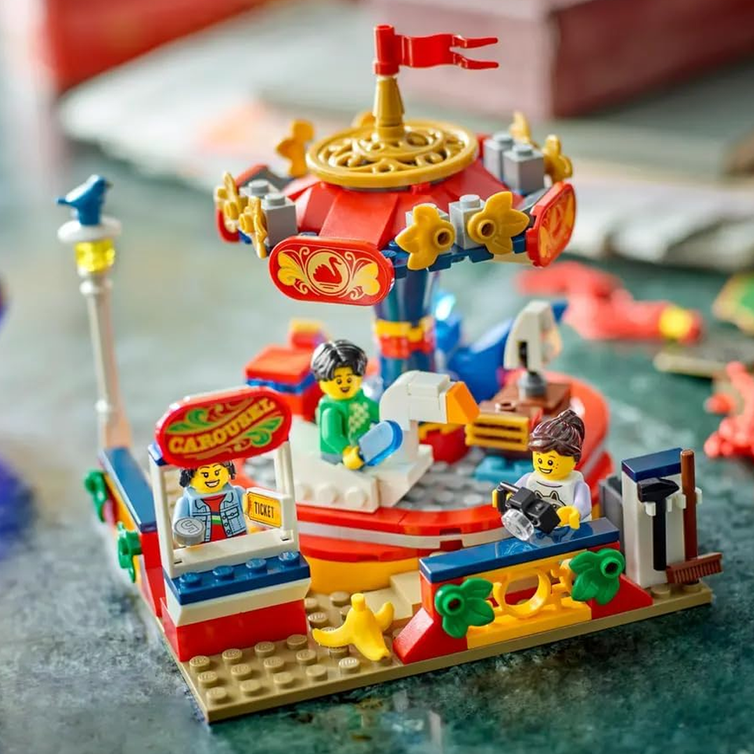 LEGO 40714 Carousel Ride Building Set (232 Pieces)