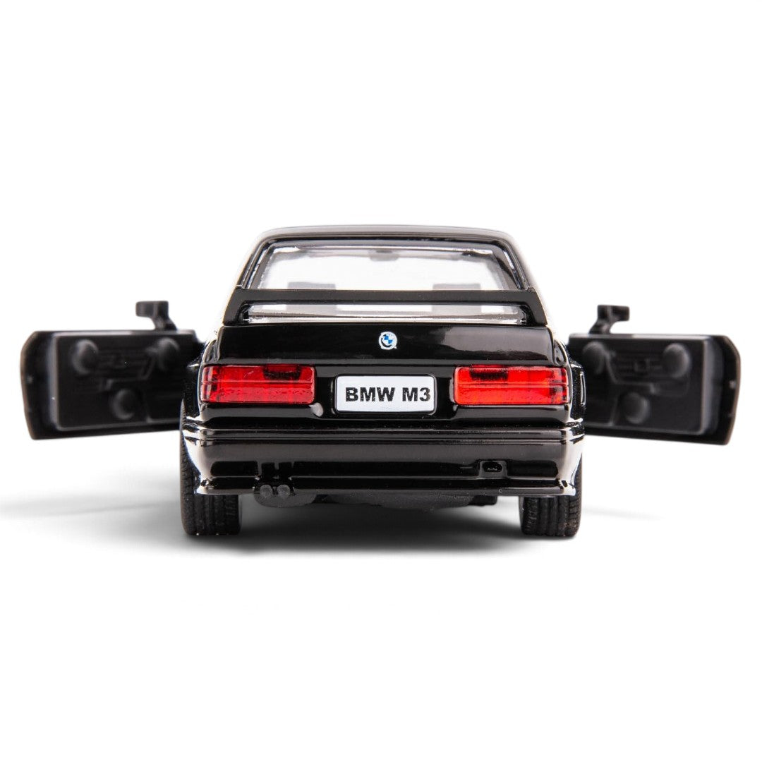 RMZ City BMW M3  1:32 Scale Die-Cast Model Car – Classic Vintage Sports with Opening Doors, Pull-Back Action With 2 Colour Variants