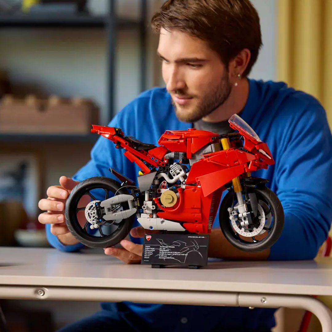 LEGO Technic 42202 Ducati Panigale V4 S Motorcycle