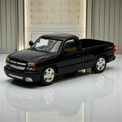 PARA64 1:64 (2006) Chevrolet Silverado Single Cab Victory Black- Diecast Car Model