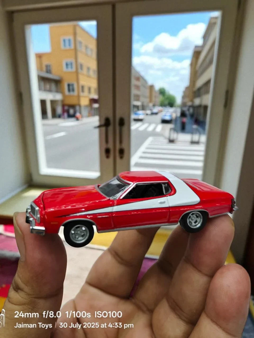Greenlight 1976 Ford Gran Torino Red with White Stripe "Starsky and Hutch" (1975-1979) TV Series "Hollywood Special Edition" 1/64 Diecast Model Car - Jaiman Toys