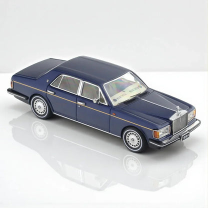 GFCC 1:64 1994 Rolls-Royce Silver Spur, British Silver With Gold Beltline in Blue Diecast Model Car