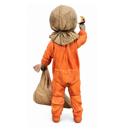 Trick ’r Treat Sam Horror Action Figure Set with Interchangeable Head, Pumpkin, Sack & Accessories | Halloween Movie Collectible Figure for Kids & Horror Fans Ages 6+