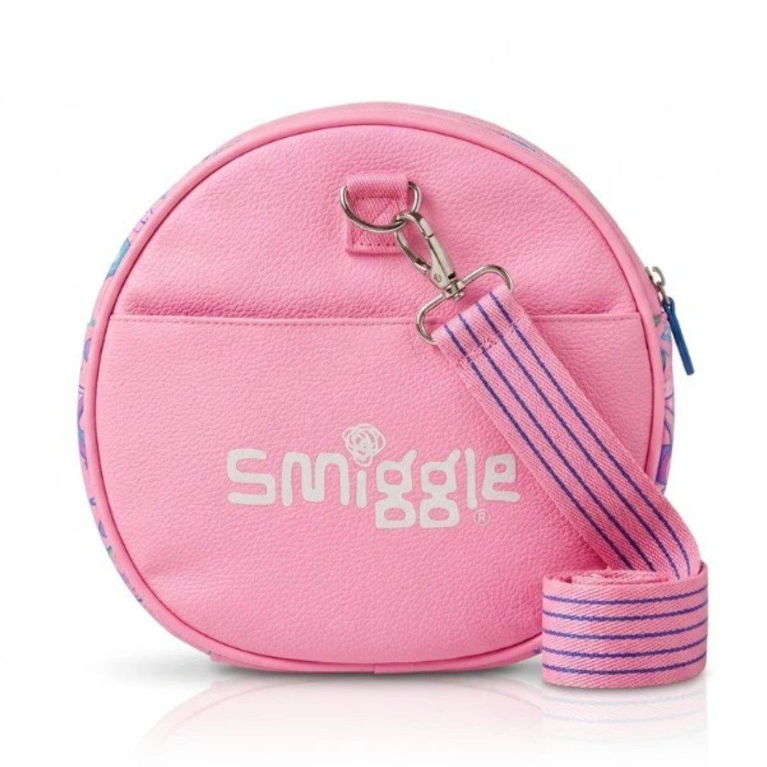 Smiggle Kids Travel Duffel Bag | Weekender Sports Bag with Adjustable Shoulder Strap, Large Capacity&  Cute Designs (44cm) (1 Assorted Bag)