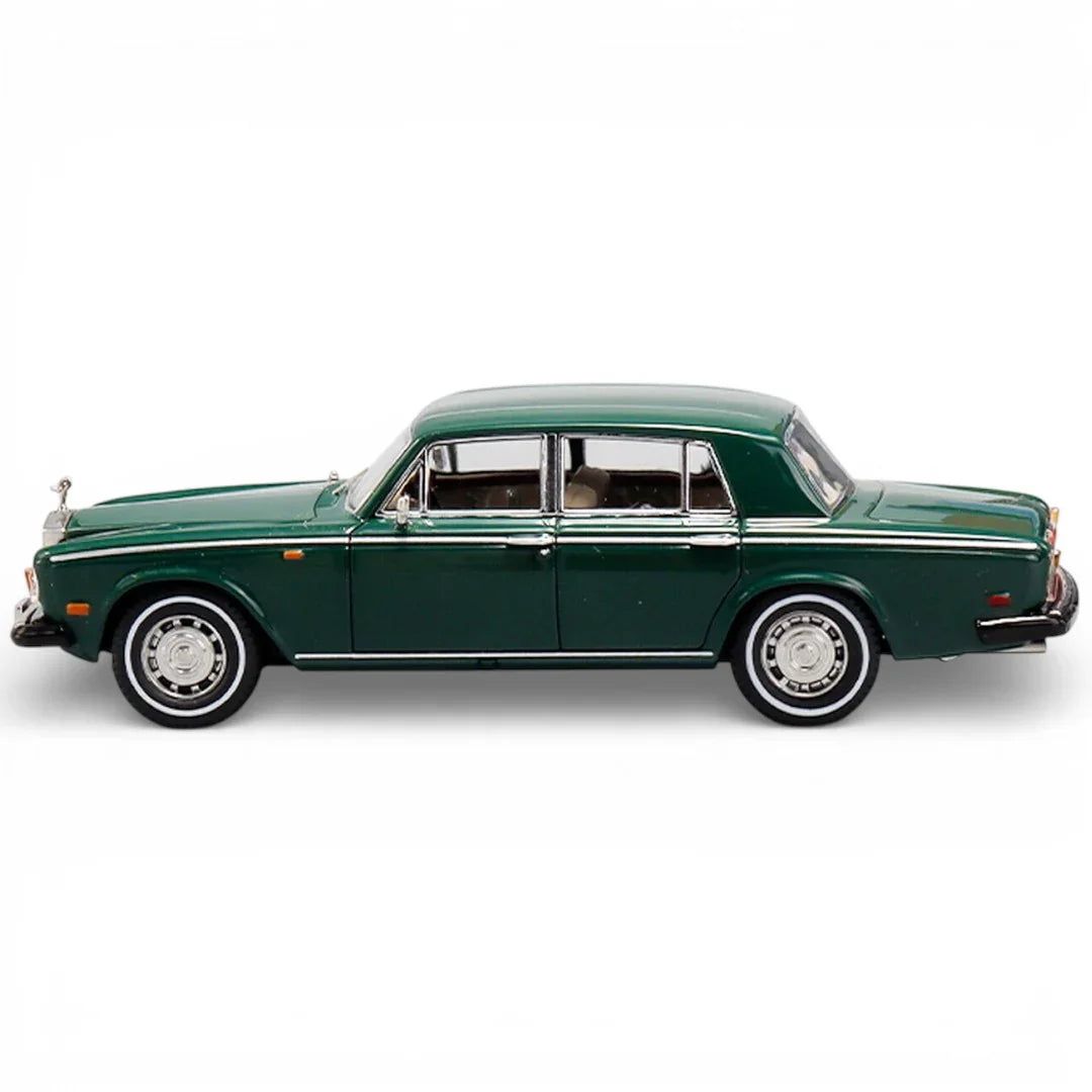 GFCC 1:64 Scale Rolls-Royce Silver Shadow II 1979 – Diecast Metal Car Model Collectible