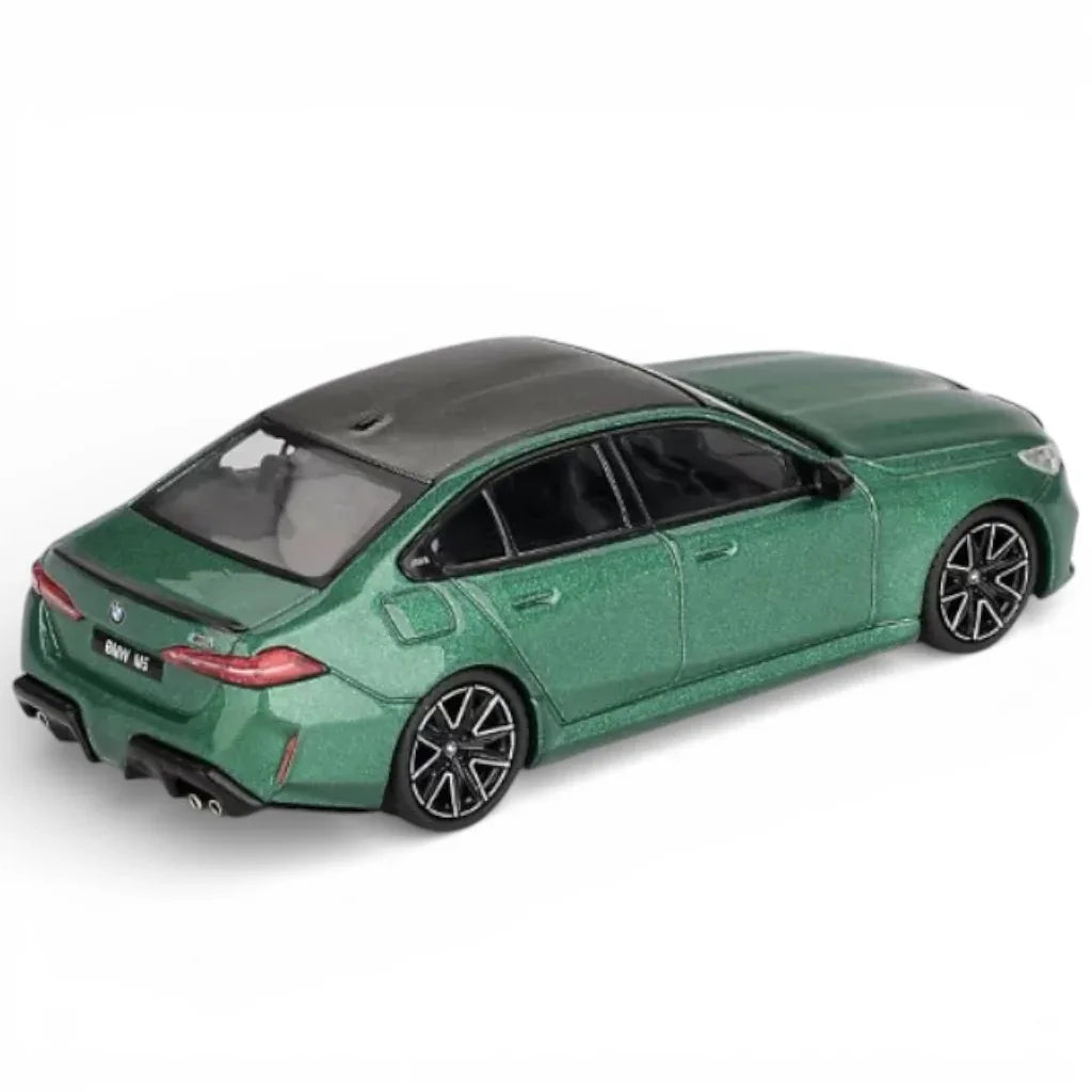 Mini GT 1:64 BMW M5 Isle of Man Green + Mazda RX-7 Re-Amemiya 20B NA 3-Rotor – 7 Ama-San Go | Die-Cast Duo Set